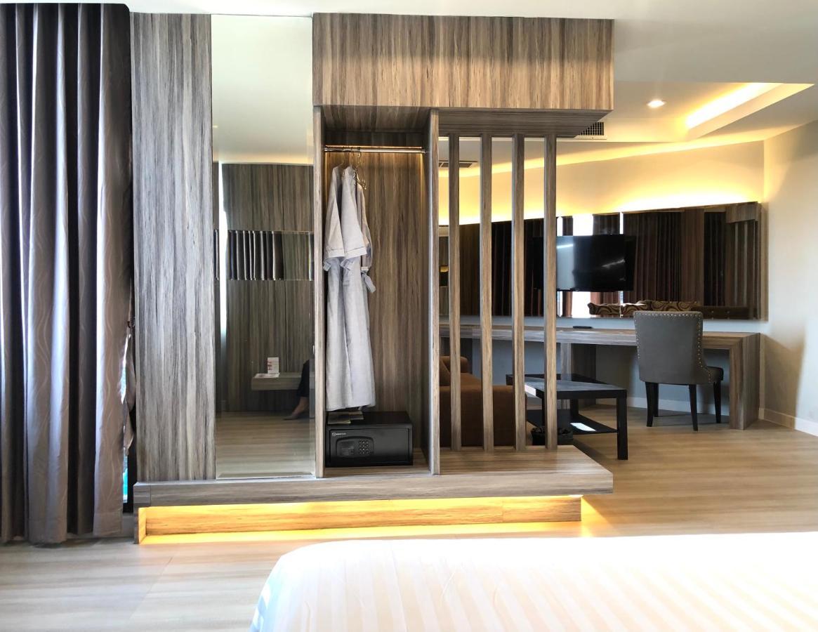 Hermann Hotel Pattaya - Sha Extra Plus מראה חיצוני תמונה A room at the hotel