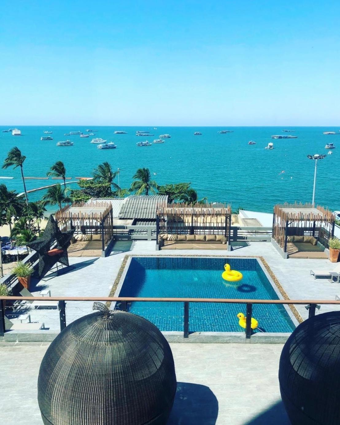 Hermann Hotel Pattaya - Sha Extra Plus מראה חיצוני תמונה View of the beach from the hotel